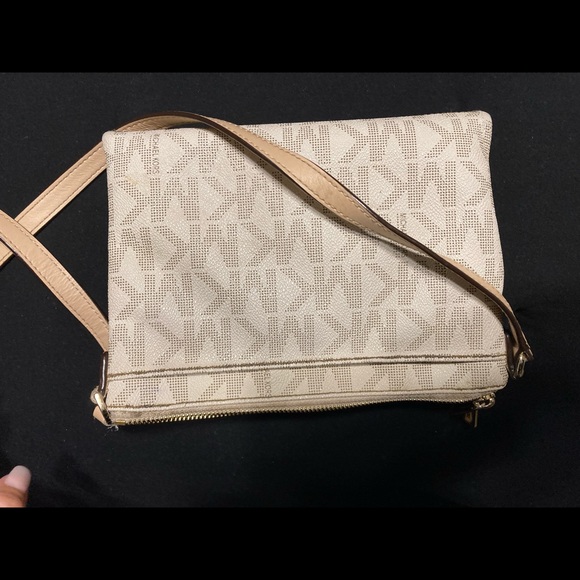Michael Kors crossbody - Picture 5 of 5